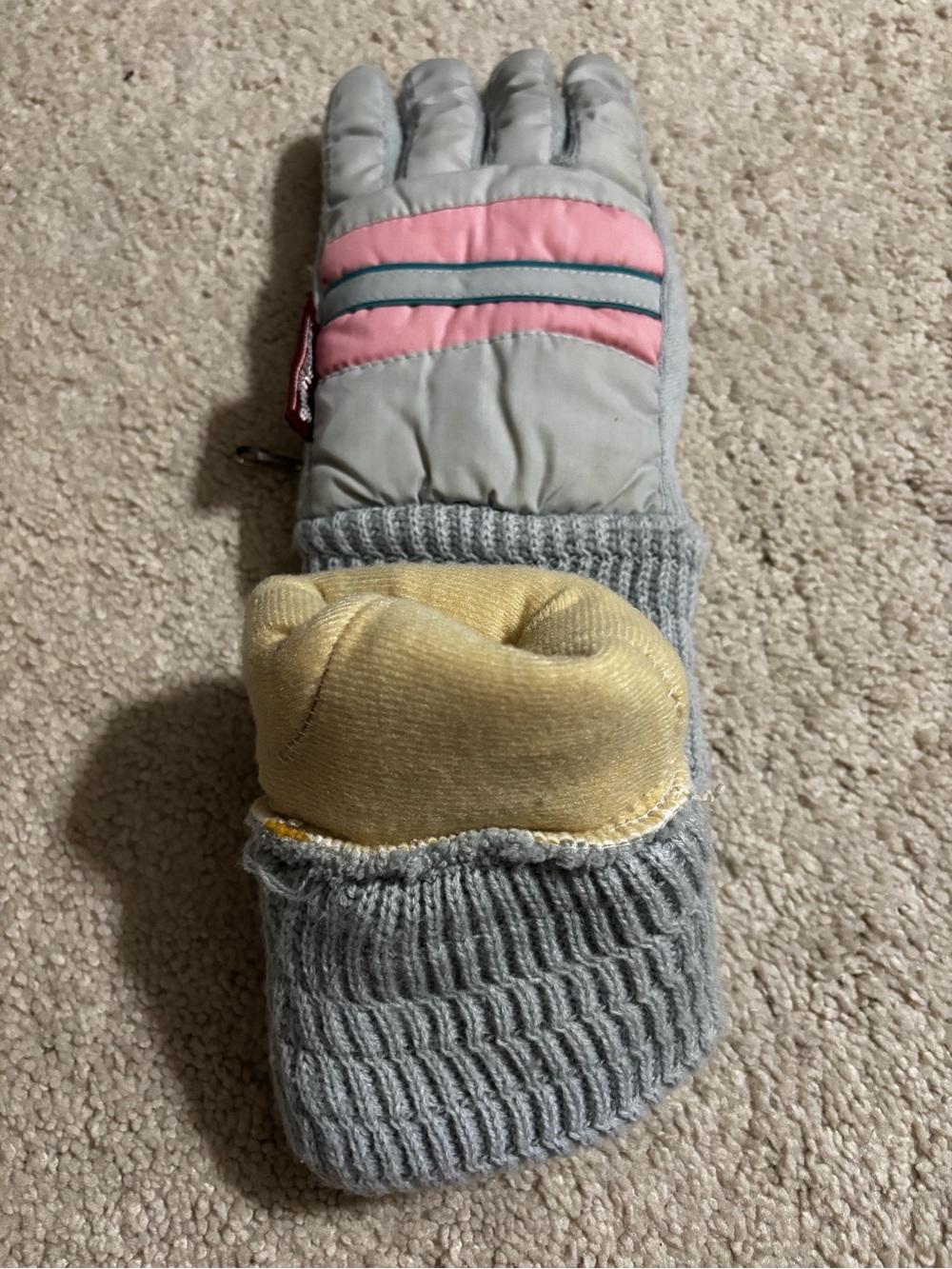 Thinsulate Gray and Pink Insulated Women's Winter Gloves - Picture 6 of 7